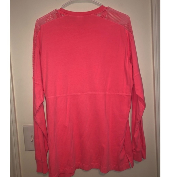 Pink VS long sleeve shirt - Picture 3 of 5